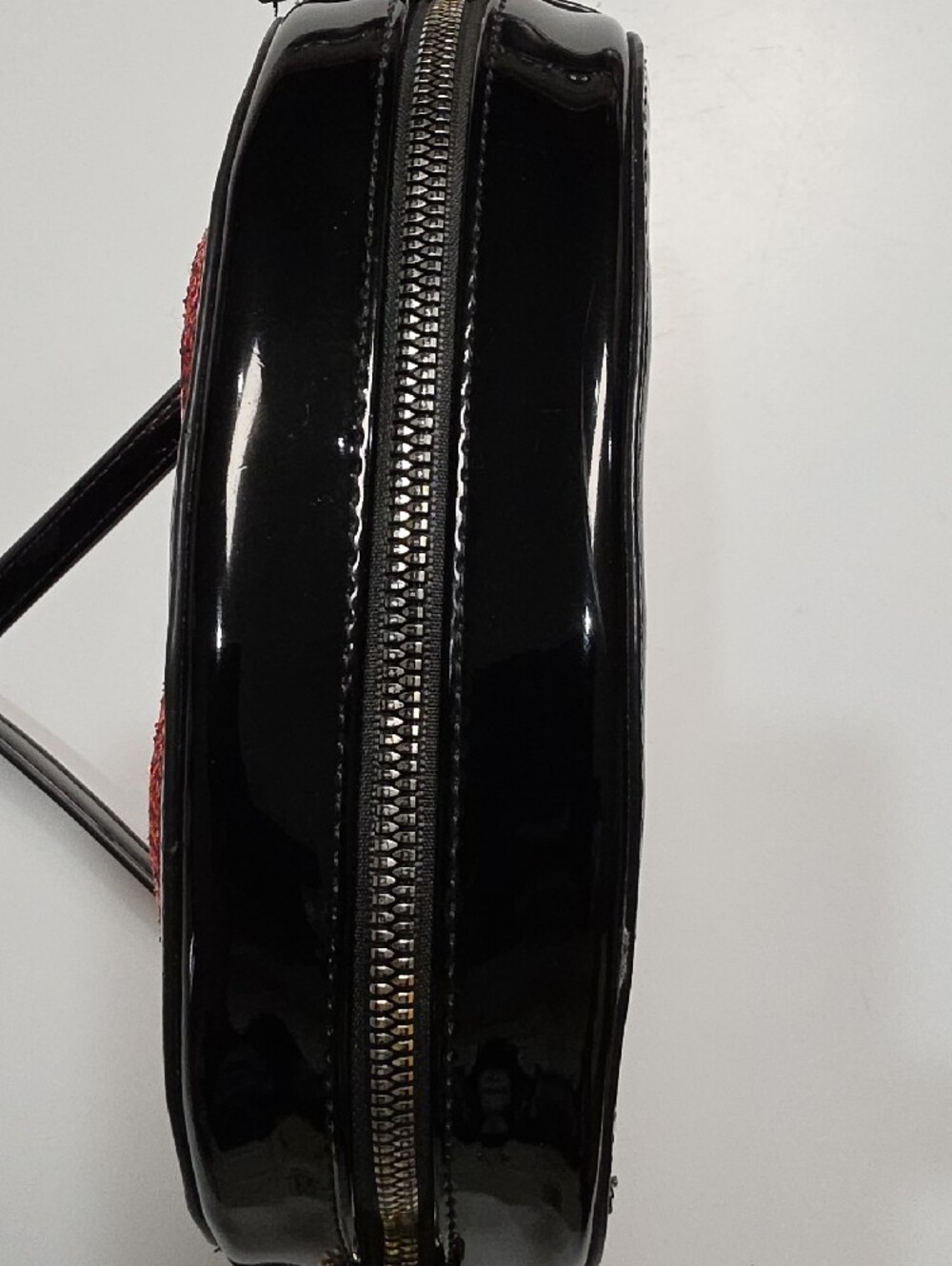 Betsey Johnson Kitsch Halloween Glampire Crossbody Bag – Vampire Lips & Fangs - Picture 9 of 11